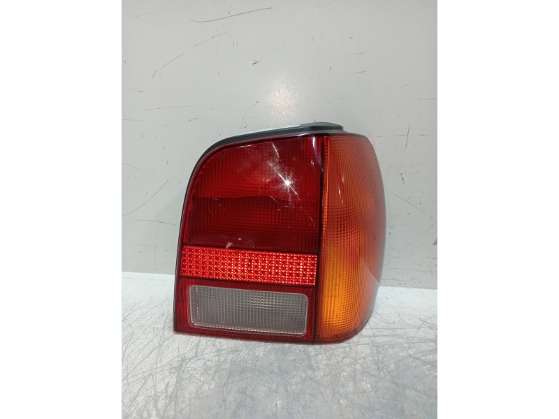 Recambio de piloto trasero derecho para volkswagen polo berlina (6n1) air referencia OEM IAM 6N0945096  