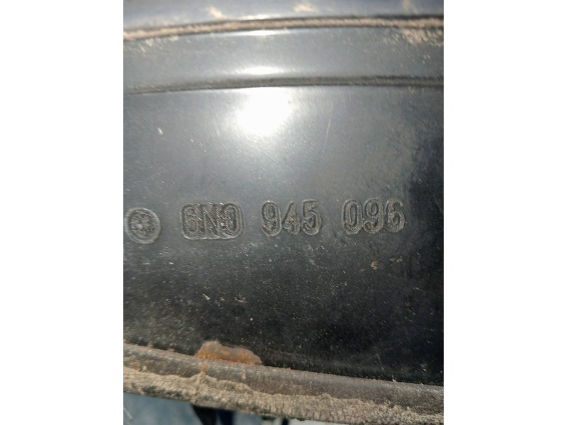 Recambio de piloto trasero derecho para volkswagen polo berlina (6n1) air referencia OEM IAM 6N0945096  