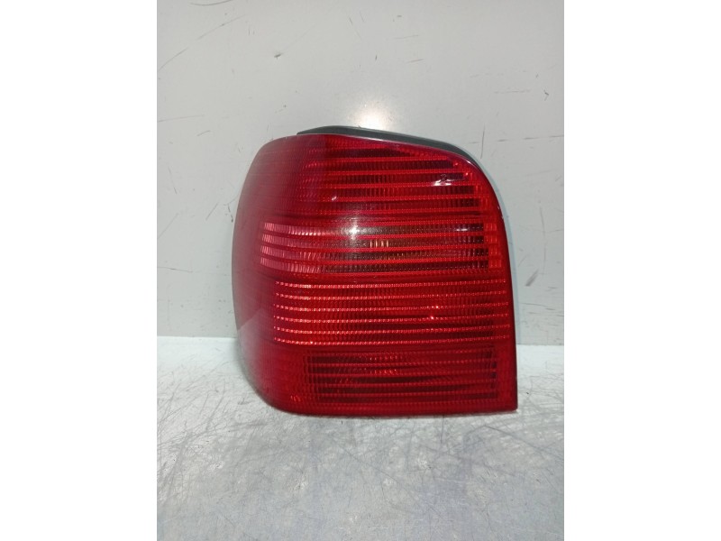 Recambio de piloto trasero izquierdo para volkswagen polo berlina (6n2) trendline referencia OEM IAM   