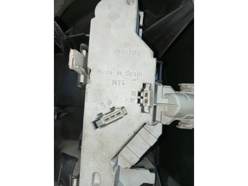 Recambio de piloto trasero izquierdo para volkswagen polo berlina (6n1) 1.9 diesel referencia OEM IAM   