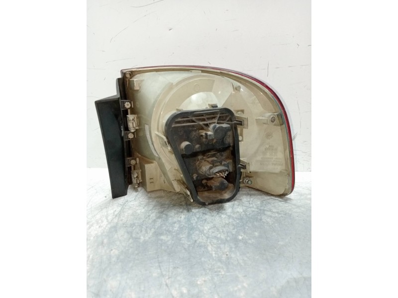 Recambio de piloto trasero izquierdo para volkswagen touareg (7la) tdi r5 referencia OEM IAM   