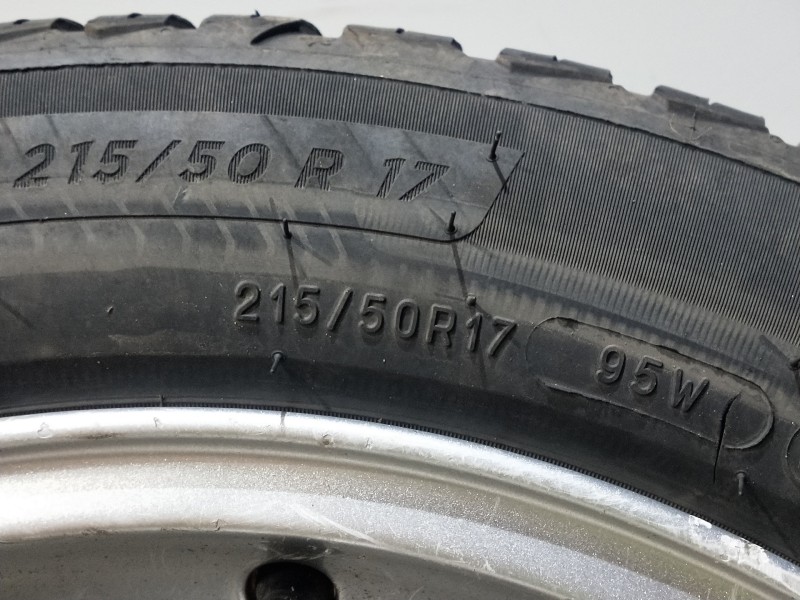 Recambio de juego llantas para volvo v60 kombi momentum referencia OEM IAM   215/50/17