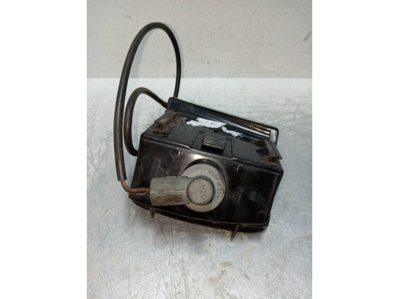 Recambio de piloto delantero derecho para volkswagen passat berlina (312) cl referencia OEM IAM 357953050A  