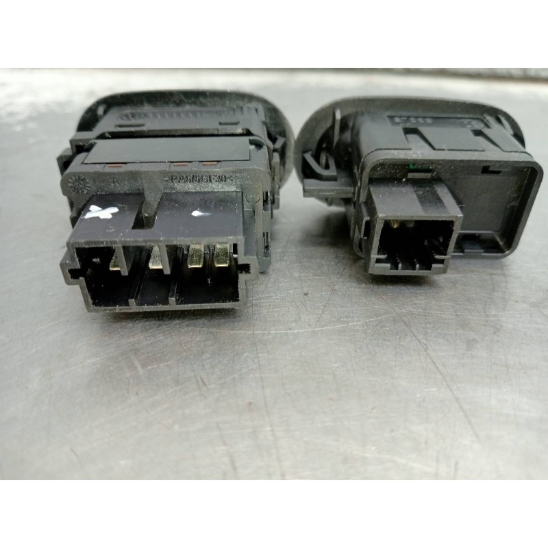 Recambio de mando elevalunas delantero izquierdo para citroen c3 1.4 hdi cool referencia OEM IAM 96605364XT 96401469XT CENTRAL