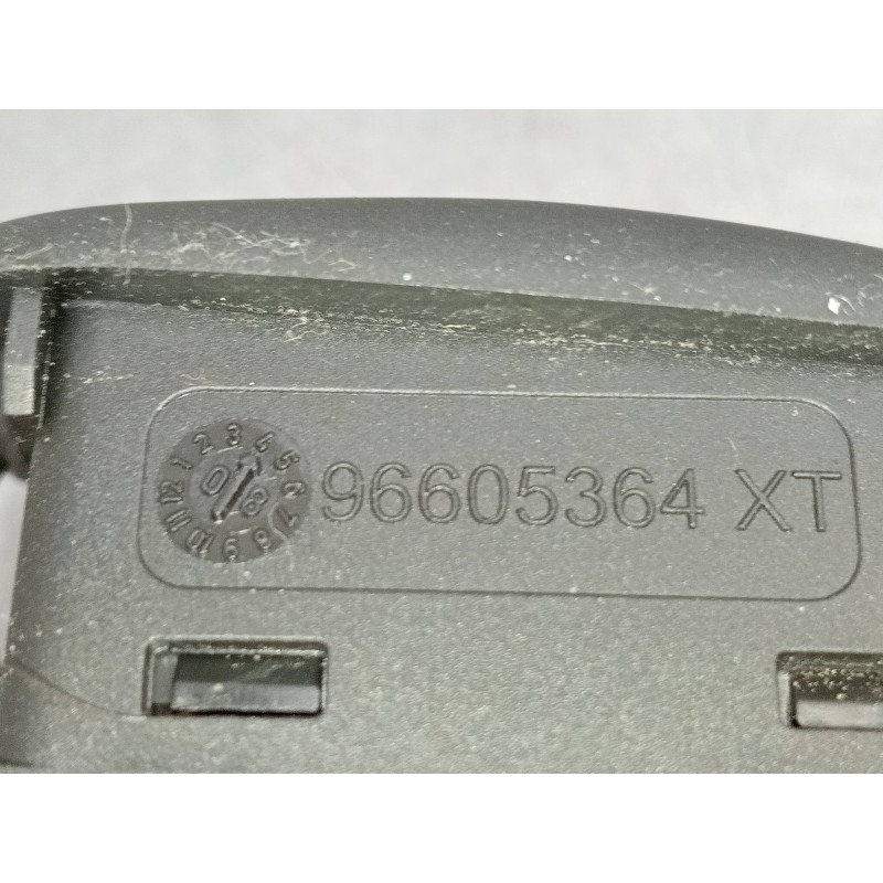 Recambio de mando elevalunas delantero izquierdo para citroen c3 1.4 hdi cool referencia OEM IAM 96605364XT 96401469XT CENTRAL