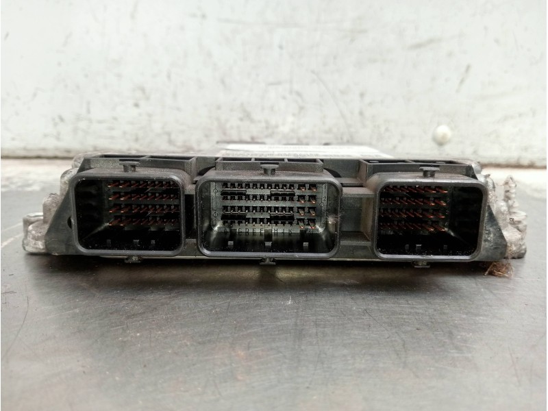 Recambio de centralita motor uce para ford focus berlina (cap) ambiente (d) referencia OEM IAM 6M5112A650NB 0281011701 