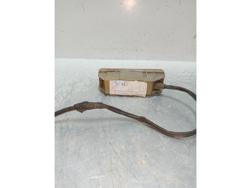 Recambio de piloto delantero derecho para volkswagen polo (867/871/873) 1.3 referencia OEM IAM   