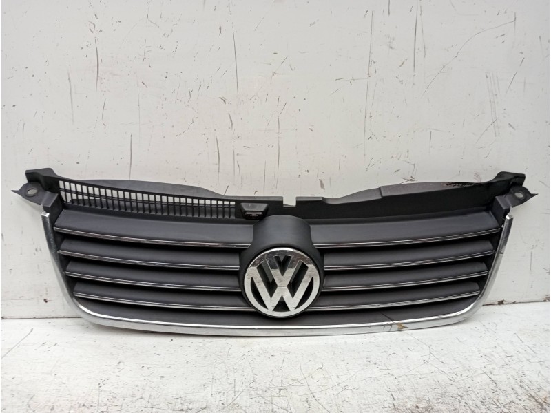 Recambio de rejilla delantera para volkswagen passat berlina (3b3) executive referencia OEM IAM   