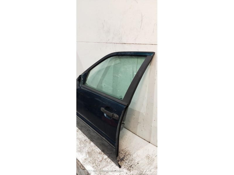 Recambio de puerta delantera izquierda para mercedes clase c (w202) berlina 250 td (202.128) referencia OEM IAM   