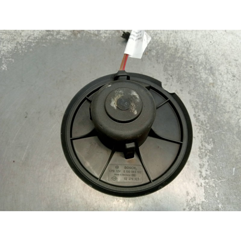 Recambio de motor calefaccion para renault twingo (co6) 1.2 (c066/67/68) referencia OEM IAM 0130063102 52479327 