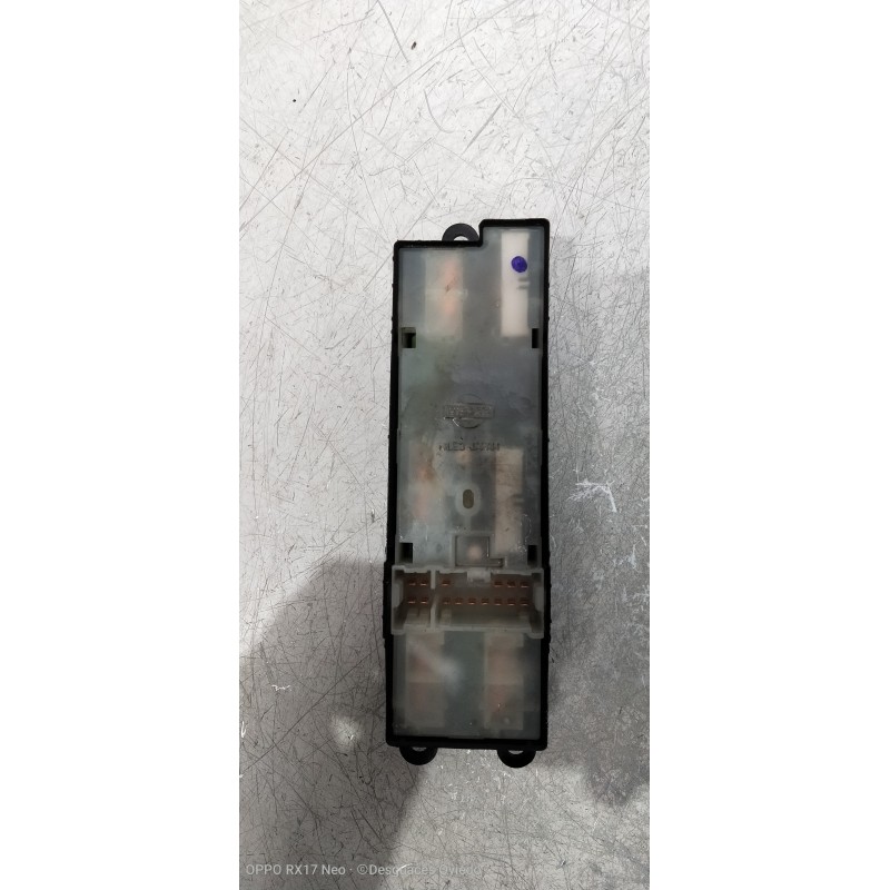 Recambio de mando elevalunas delantero izquierdo para nissan almera tino (v10m) 2.2 dci diesel cat referencia OEM IAM   