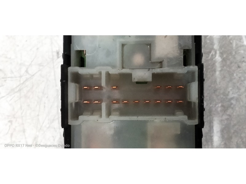 Recambio de mando elevalunas delantero izquierdo para nissan almera tino (v10m) 2.2 dci diesel cat referencia OEM IAM   