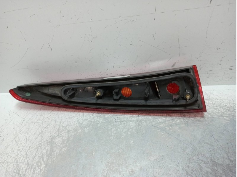 Recambio de piloto trasero derecho para volvo serie 850 2.5 cat referencia OEM IAM   