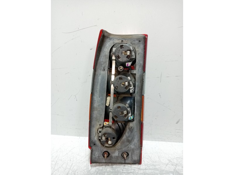 Recambio de piloto trasero derecho para volvo serie 760 berlina/familiar gle td familiar referencia OEM IAM   