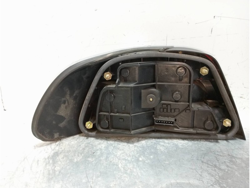 Recambio de piloto trasero derecho para volvo c70 coupe 2.3 turbo cat referencia OEM IAM   