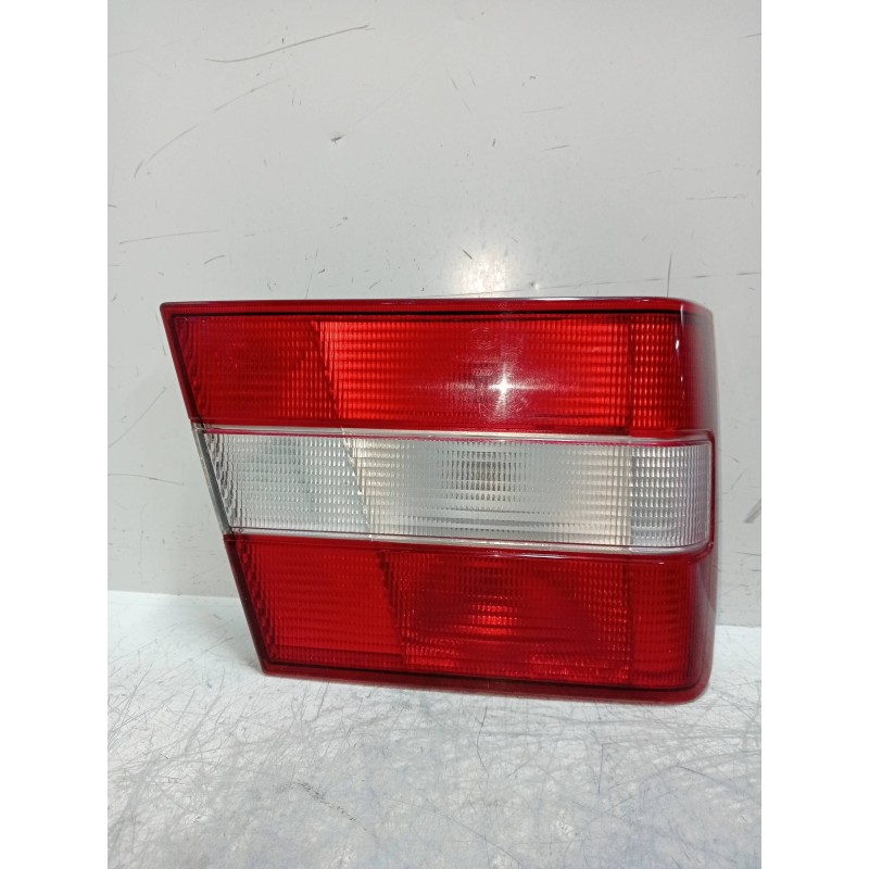 Recambio de piloto trasero izquierdo interior para volvo serie 940 berlina/familiar 2.3 cat referencia OEM IAM   