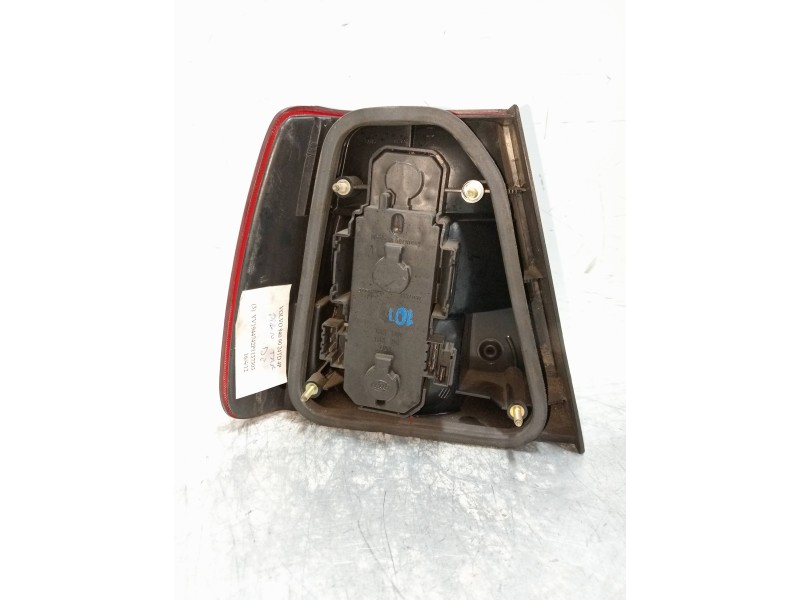 Recambio de piloto trasero derecho para volvo serie 940 berlina/familiar referencia OEM IAM   