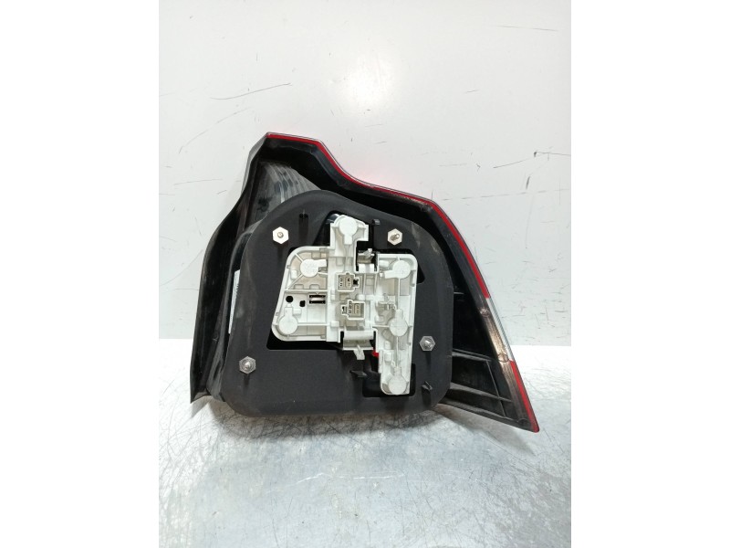 Recambio de piloto trasero izquierdo para volvo s40 berlina 1.8 kinetic referencia OEM IAM   