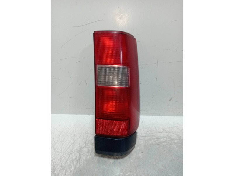 Recambio de piloto trasero derecho para volvo v70 familiar 2.4 turbo cat referencia OEM IAM   