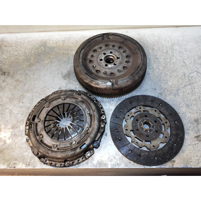 Recambio de kit embrague para audi a3 sportback (8p) 2.0 tdi limited edition (103kw) referencia OEM IAM   