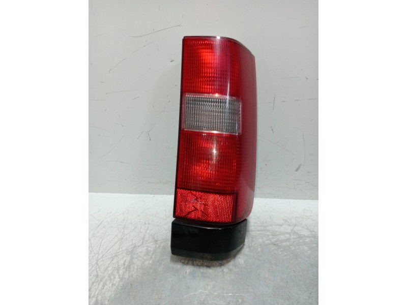 Recambio de piloto trasero derecho para volvo v70 familiar 2.5 cat referencia OEM IAM   