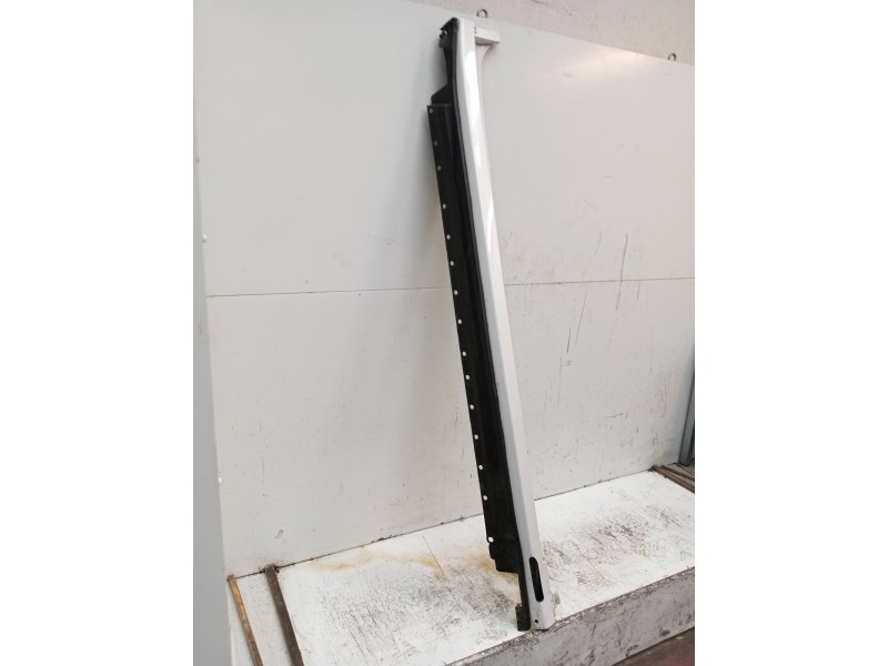 Recambio de faldon lateral para bmw serie x3 (g01) referencia OEM IAM   DERECHO