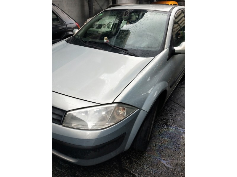 renault megane ii classic berlina del año 2004
