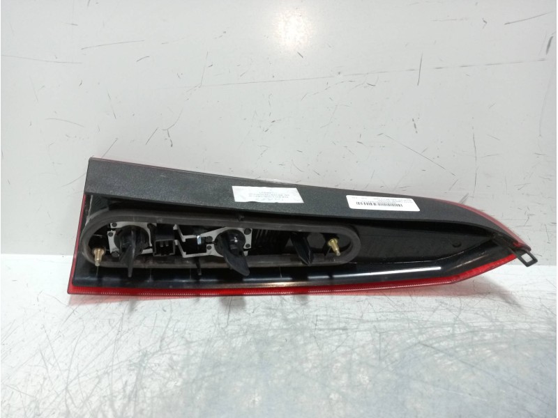 Recambio de piloto trasero izquierdo para volvo v70 familiar 2.4 diesel referencia OEM IAM 9154493  