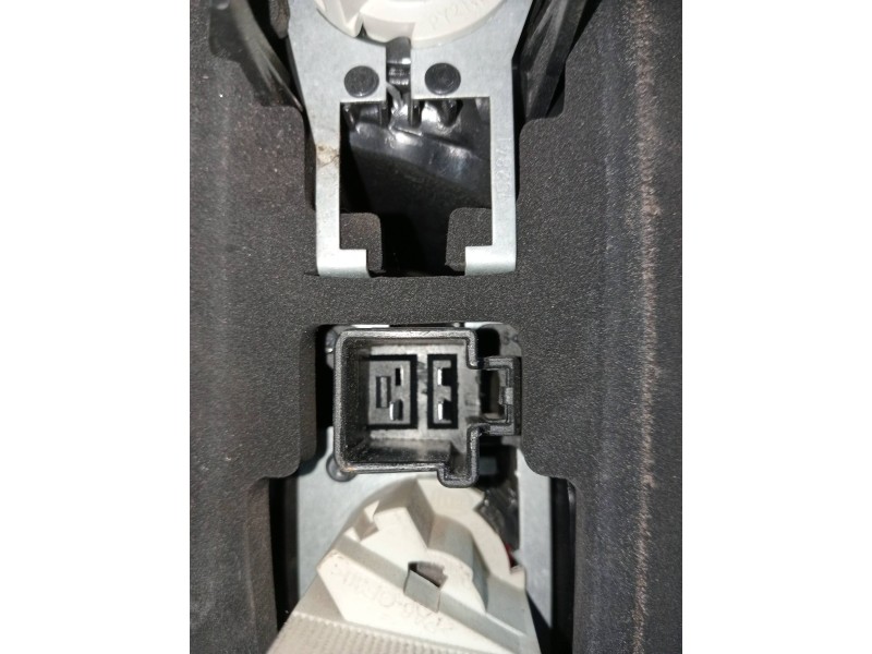 Recambio de piloto trasero derecho para volvo xc70 d5 awd ocean race referencia OEM IAM   