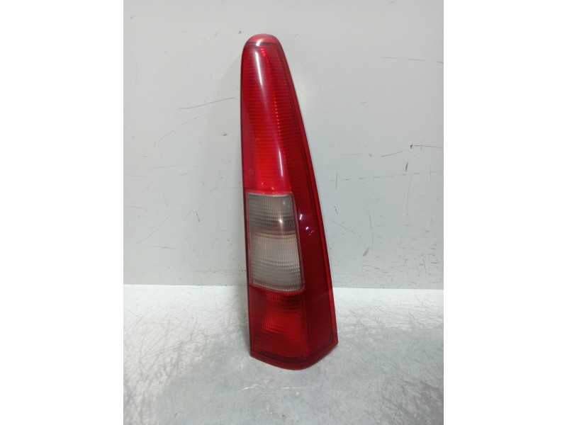 Recambio de piloto trasero derecho para volvo v70 familiar 2.4 turbo cat referencia OEM IAM 9169473  