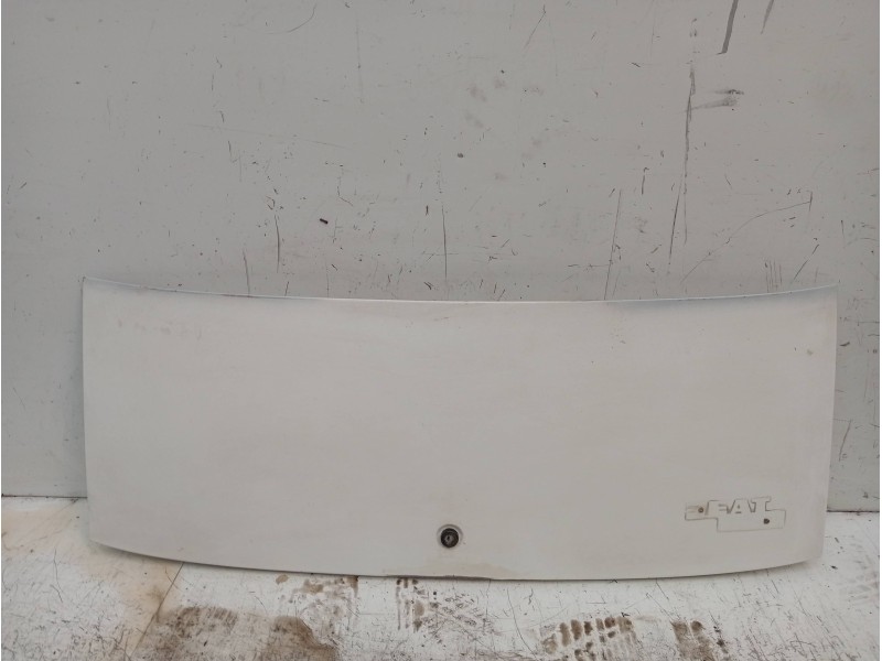 Recambio de tapa maletero para seat 127 0.9 referencia OEM IAM   
