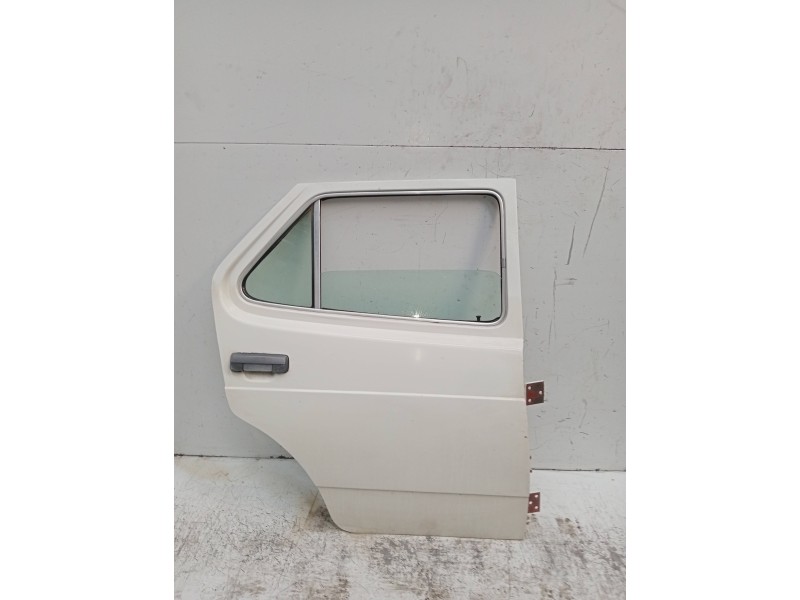 Recambio de puerta trasera derecha para seat 127 0.9 referencia OEM IAM   5P