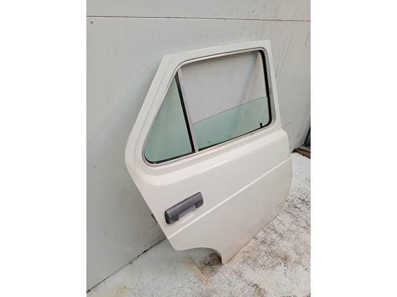 Recambio de puerta trasera derecha para seat 127 0.9 referencia OEM IAM   5P