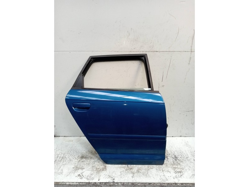 Recambio de puerta trasera derecha para audi a3 sportback (8p) 2.0 tdi limited edition (103kw) referencia OEM IAM   5P