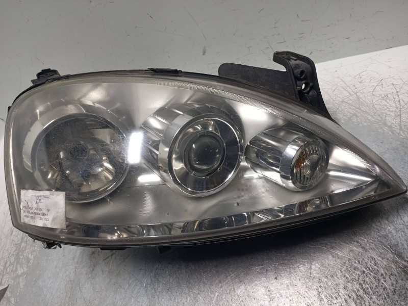 Recambio de faro derecho para opel corsa c cosmo referencia OEM IAM 13100536  LUPA