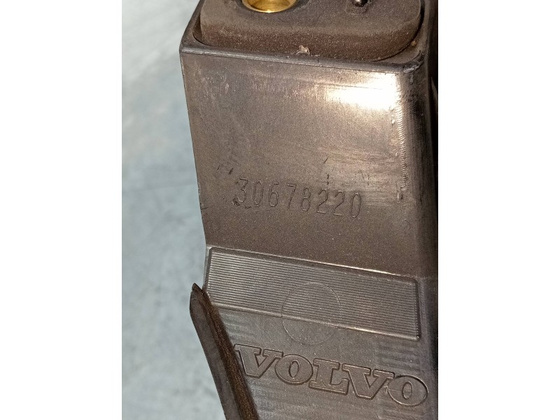 Recambio de piloto trasero izquierdo para volvo xc90 referencia OEM IAM 30678220  