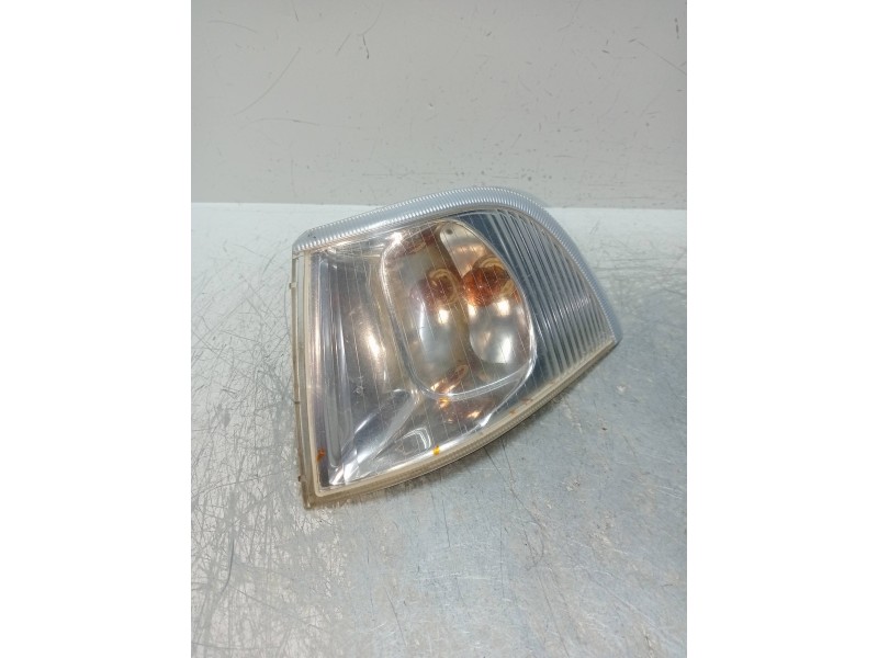 Recambio de piloto delantero izquierdo para volvo s40 berlina 1.9 diesel referencia OEM IAM 30854653  