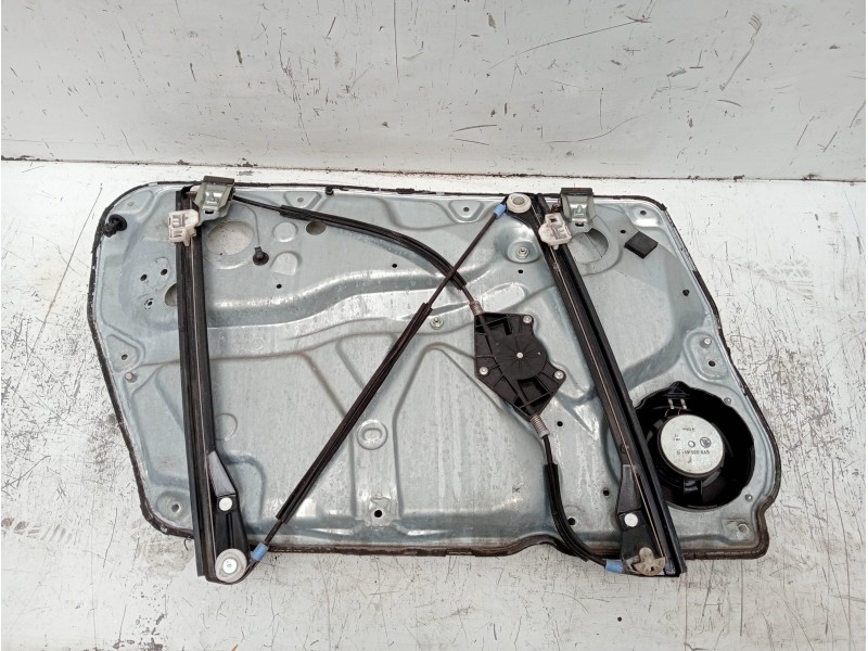 Recambio de elevalunas delantero derecho para skoda superb (3u4) classic referencia OEM IAM 3B4837756D16 3U1837752DC 4P