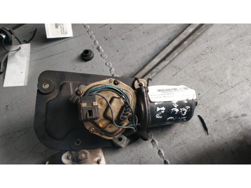 Recambio de motor limpia delantero para mitsubishi canter 01/99  ki 35 cabina individual (comfort) referencia OEM IAM   