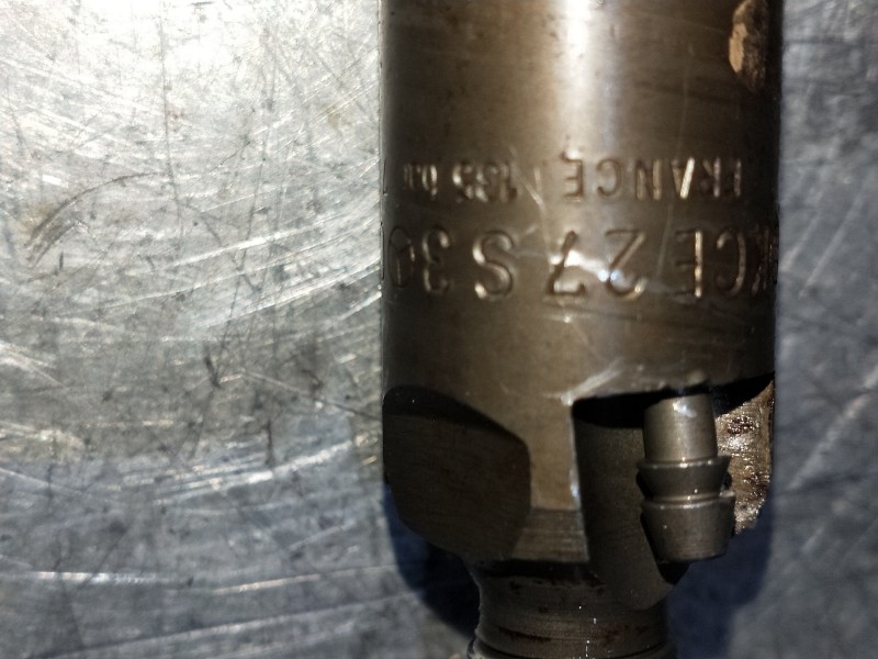 Recambio de inyector para mercedes clase c (w202) berlina 250 td (202.128) referencia OEM IAM 0000100651 KCE27S3 BOSCH