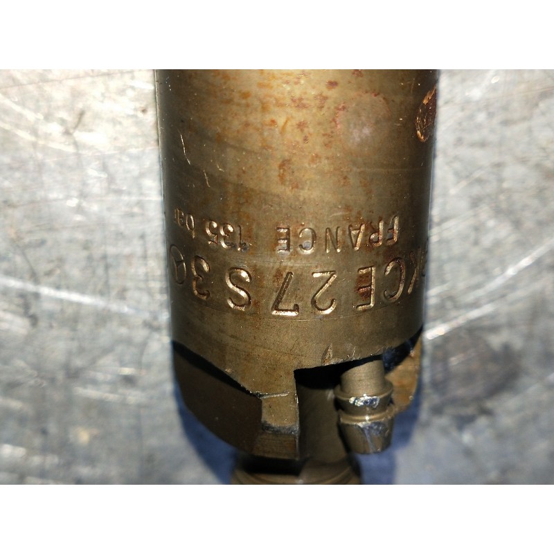 Recambio de inyector para mercedes clase c (w202) berlina 250 td (202.128) referencia OEM IAM 0000100651 KCE27S3 BOSCH