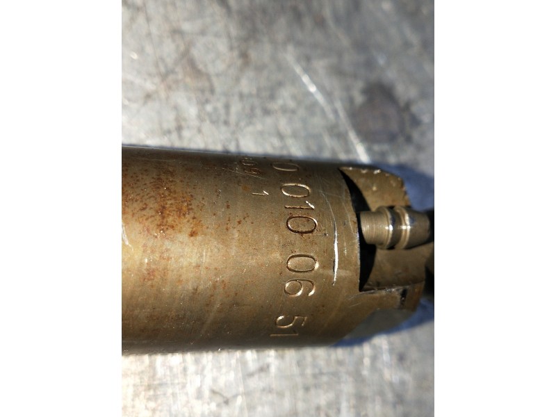 Recambio de inyector para mercedes clase c (w202) berlina 250 td (202.128) referencia OEM IAM 0000100651 KCE27S3 BOSCH