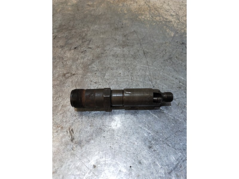 Recambio de inyector para mercedes clase c (w202) berlina 250 td (202.128) referencia OEM IAM 0000100651 KCE27S3 BOSCH