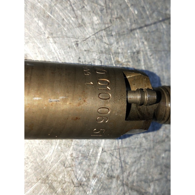 Recambio de inyector para mercedes clase c (w202) berlina 250 td (202.128) referencia OEM IAM 0000100651 KCE27S3 BOSCH