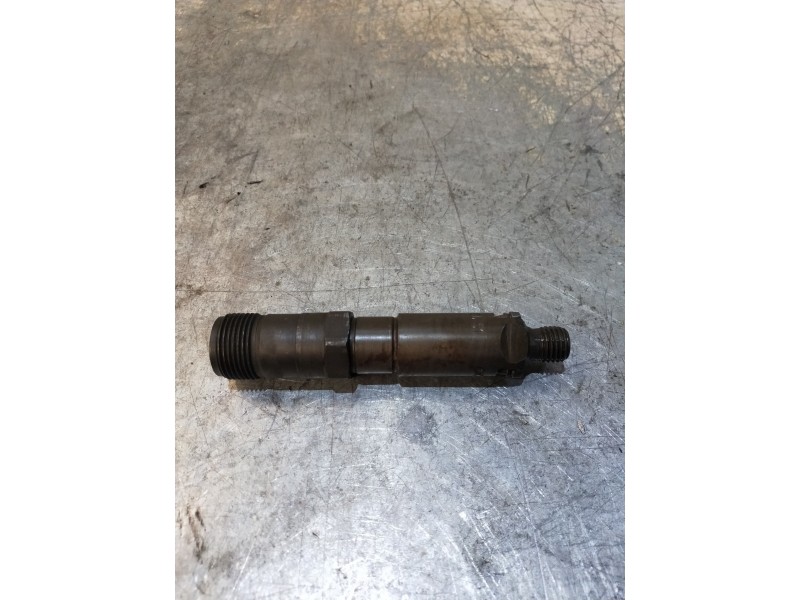 Recambio de inyector para mercedes clase c (w202) berlina 250 td (202.128) referencia OEM IAM 0000100651 KCE27S3 BOSCH