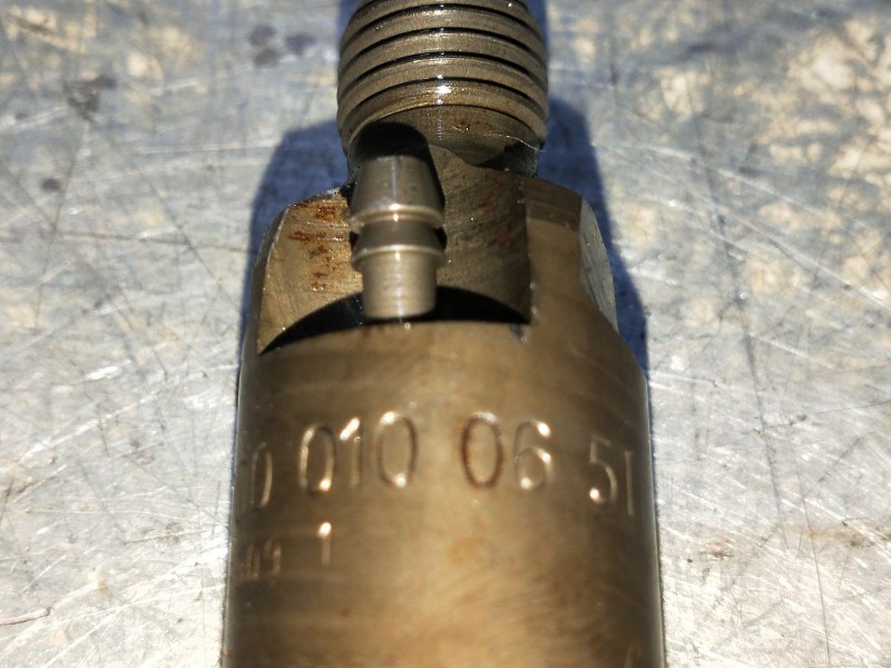 Recambio de inyector para mercedes clase c (w202) berlina 250 td (202.128) referencia OEM IAM 0000100651 KCE27S3 BOSCH