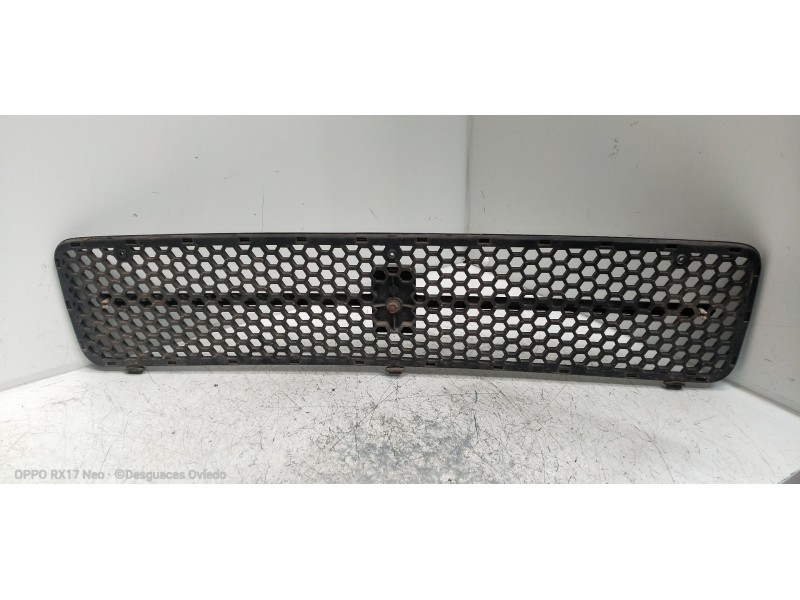 Recambio de rejilla delantera para seat 127 0.9 referencia OEM IAM   