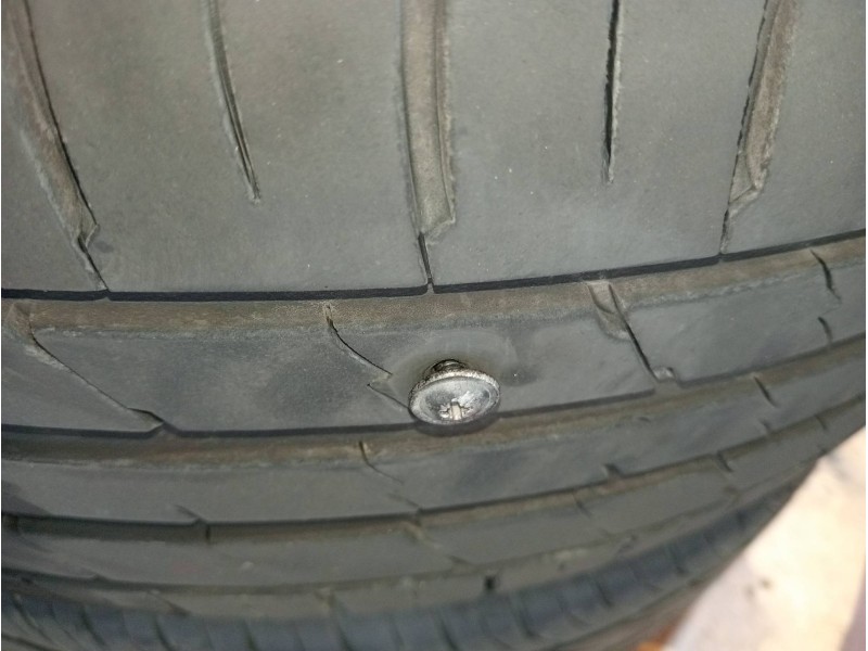 Recambio de juego llantas para volvo xc60 kinetic 2wd referencia OEM IAM  CUBIERTAS 235/65/17