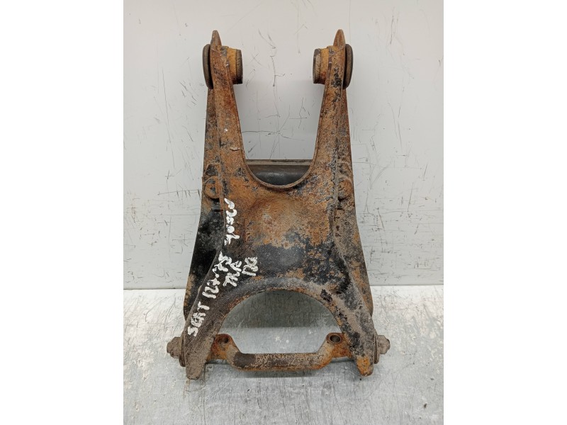 Recambio de brazo suspension superior trasero izquierdo para seat 127 0.9 referencia OEM IAM   