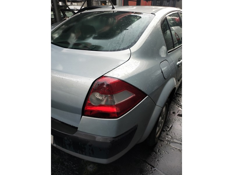 renault megane ii classic berlina del año 2004